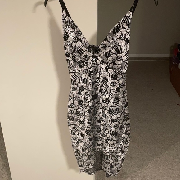 Black strap night out dress - Picture 1 of 3